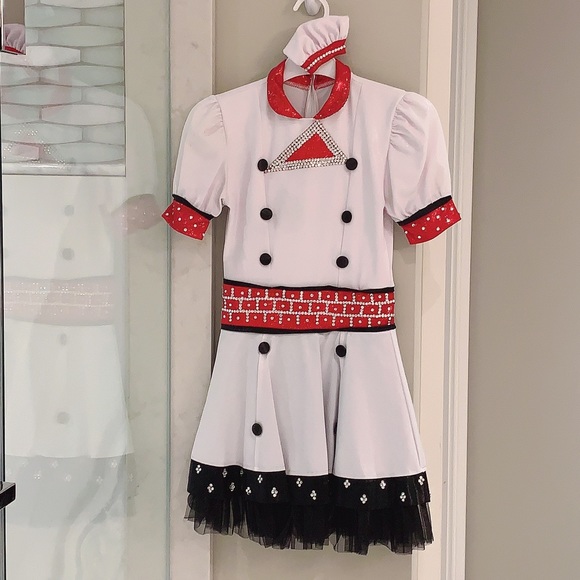 Skating dress - Picture 1 of 3